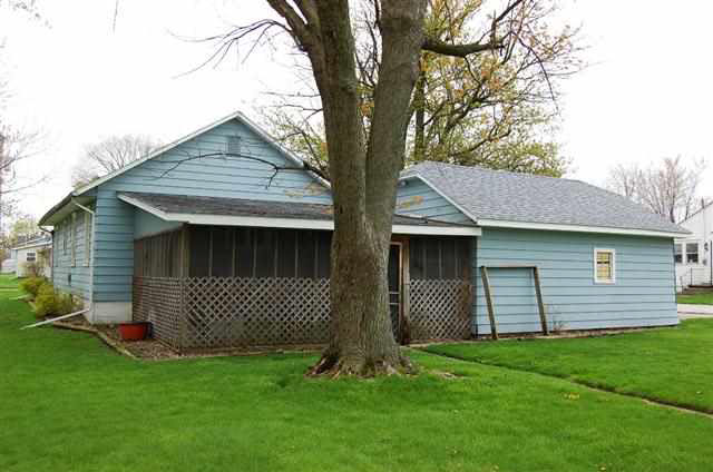 1002 Rowe St, Frankfort, IN 46041 photo 3