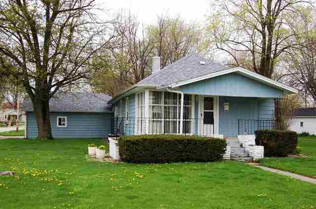 1002 Rowe St, Frankfort, IN 46041 photo 2