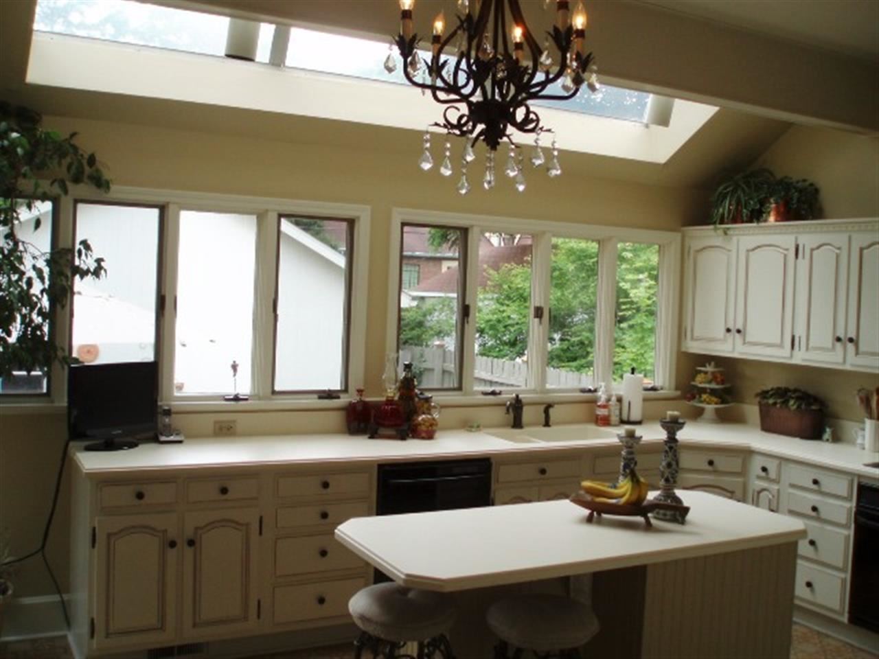 723 SE Riverside Dr, Evansville, IN 47713 photo 9