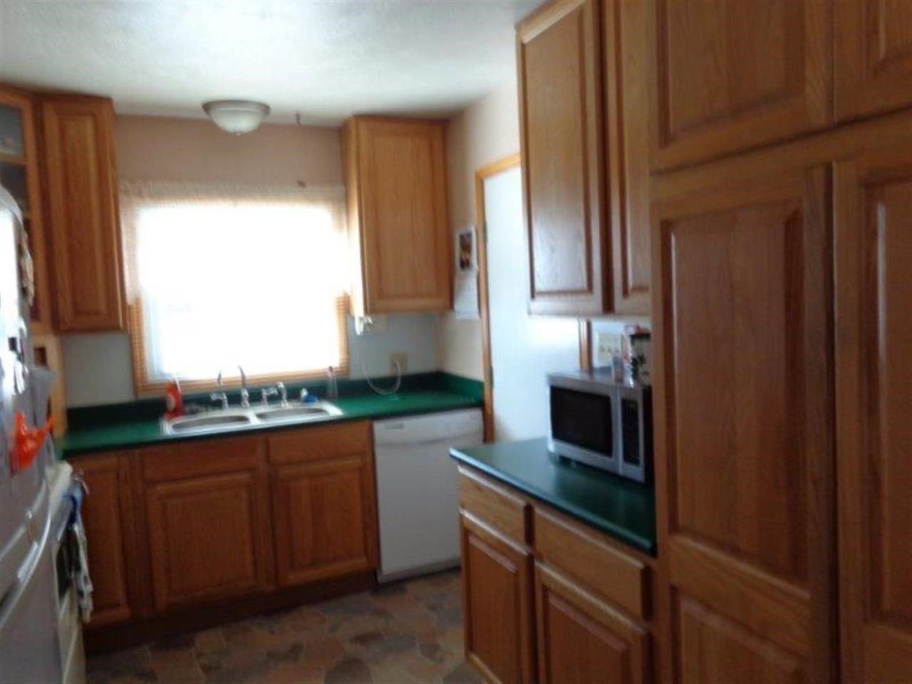 403 W Valleyview Dr, Syracuse, IN 46567 photo 4