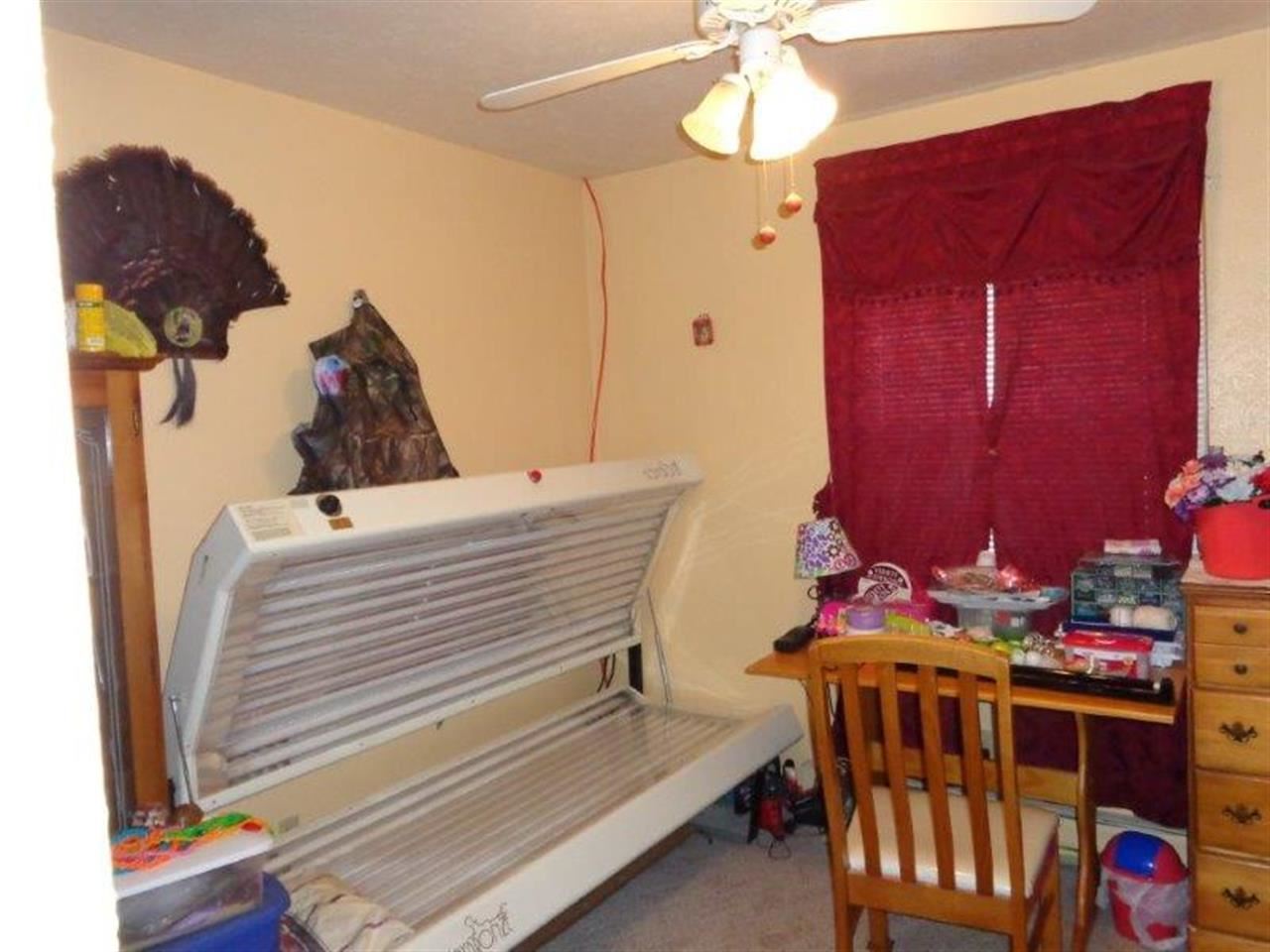 403 W Valleyview Dr, Syracuse, IN 46567 photo 9