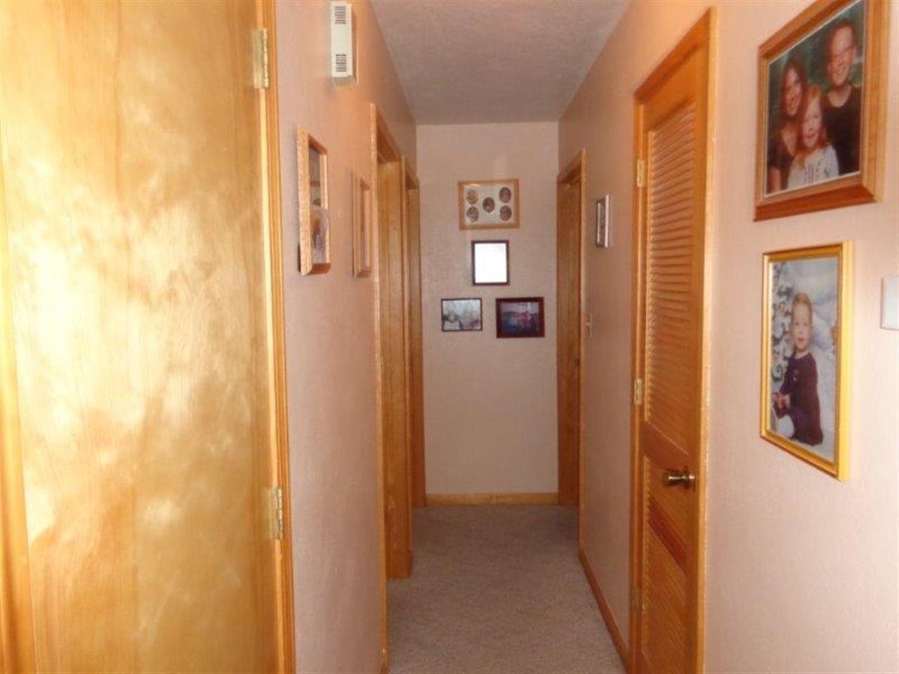 403 W Valleyview Dr, Syracuse, IN 46567 photo 6