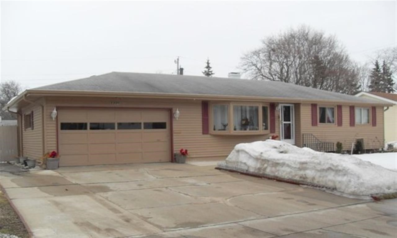 2220 Pierre Moran Dr, Elkhart, IN 46517 photo 1