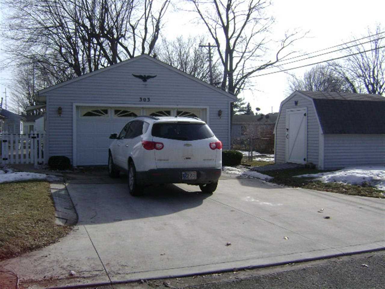 303 S Dixon Rd, Kokomo, IN 46901 photo 2