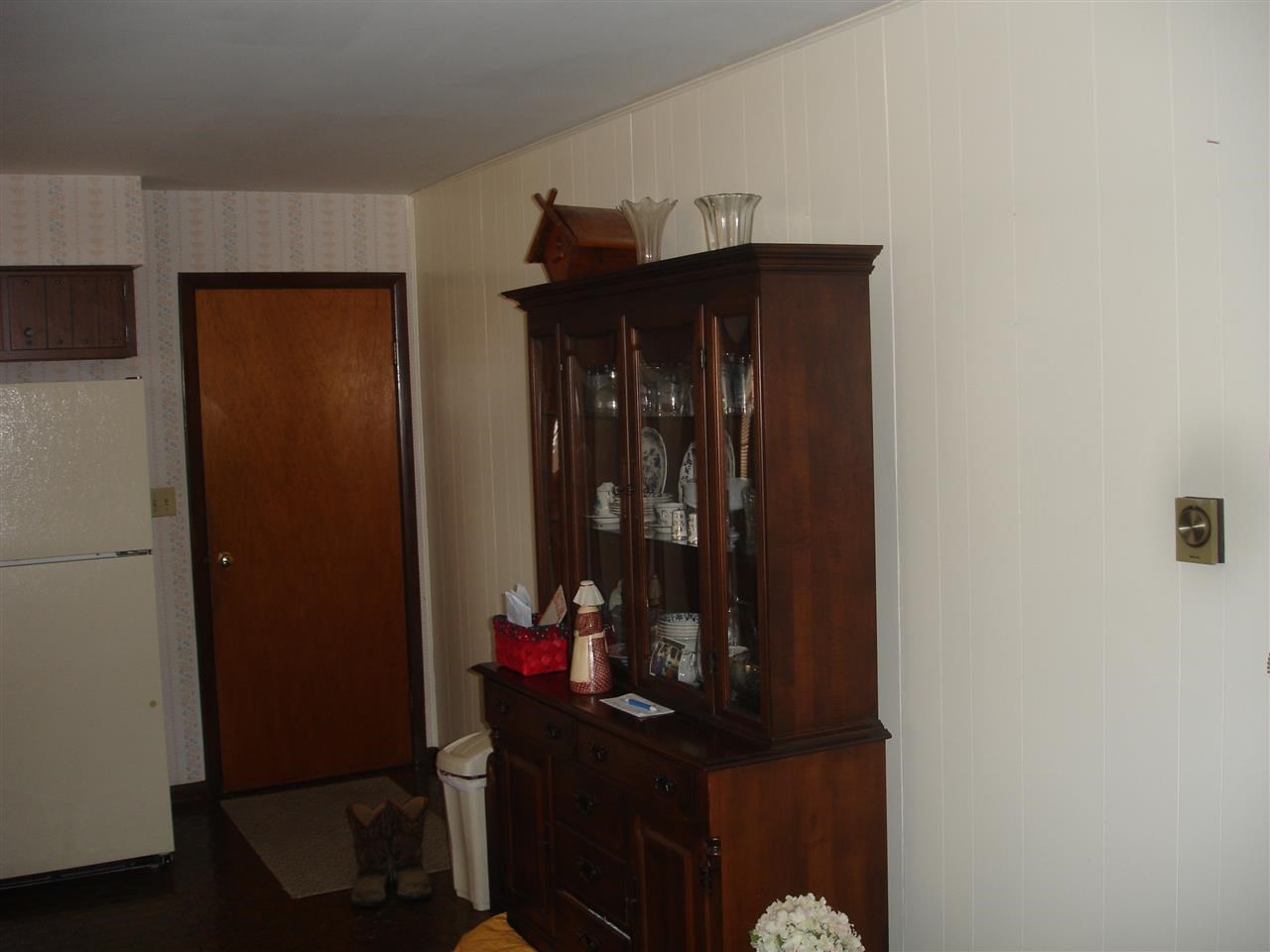 143 Phyllis Dr, Spencer, IN 47460 photo 9