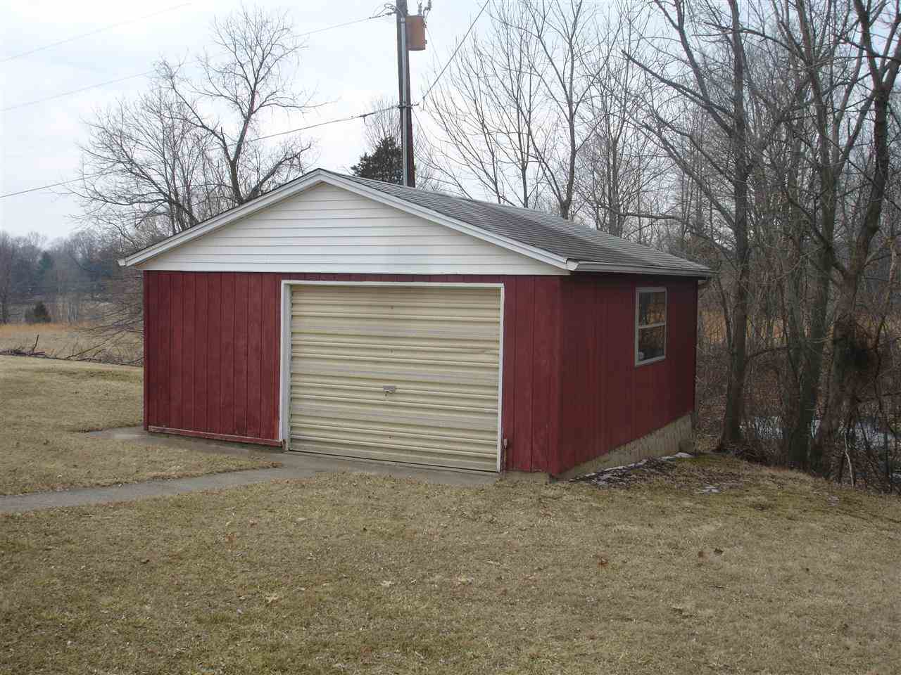 143 Phyllis Dr, Spencer, IN 47460 photo 10