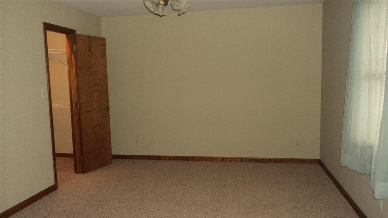 1801 Dove Ln, Evansville, IN 47715 photo 10