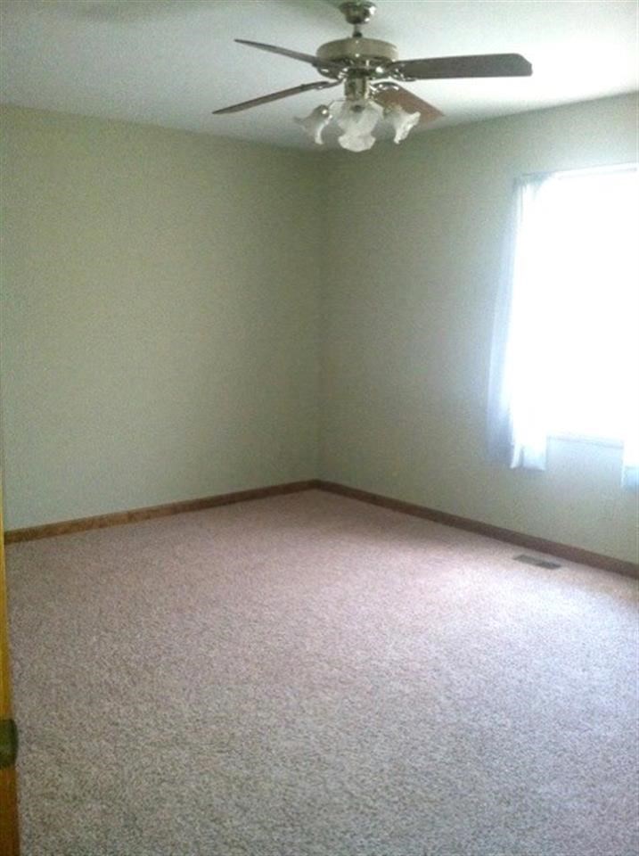 1801 Dove Ln, Evansville, IN 47715 photo 2