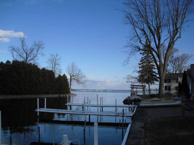 1106 S Lake Dr, Syracuse, IN 46567 photo 5