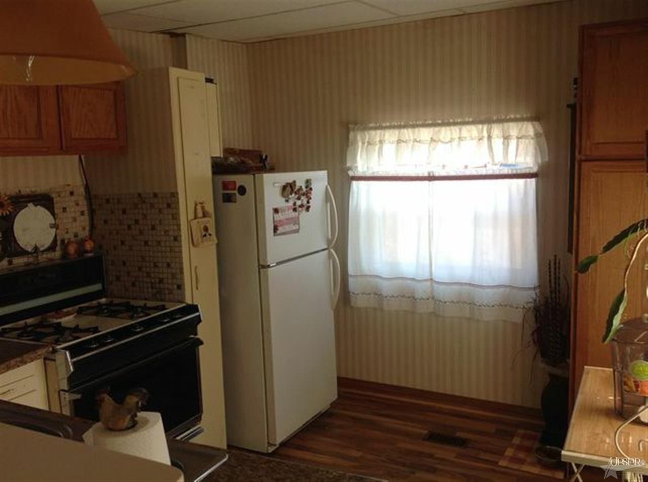 120 Egolf St, Churubusco, IN 46723 photo 9