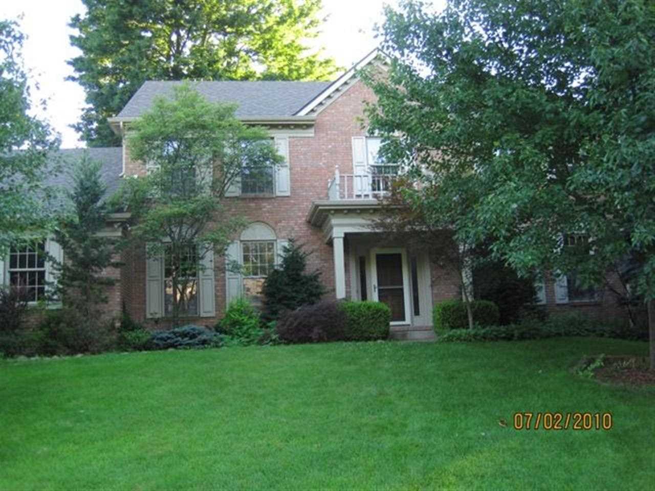 17640 Fall Creek Dr, Granger, IN 46530 photo 1