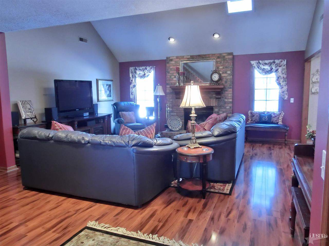 5635 Oak Pointe Dr, Fort Wayne, IN 46845 photo 3