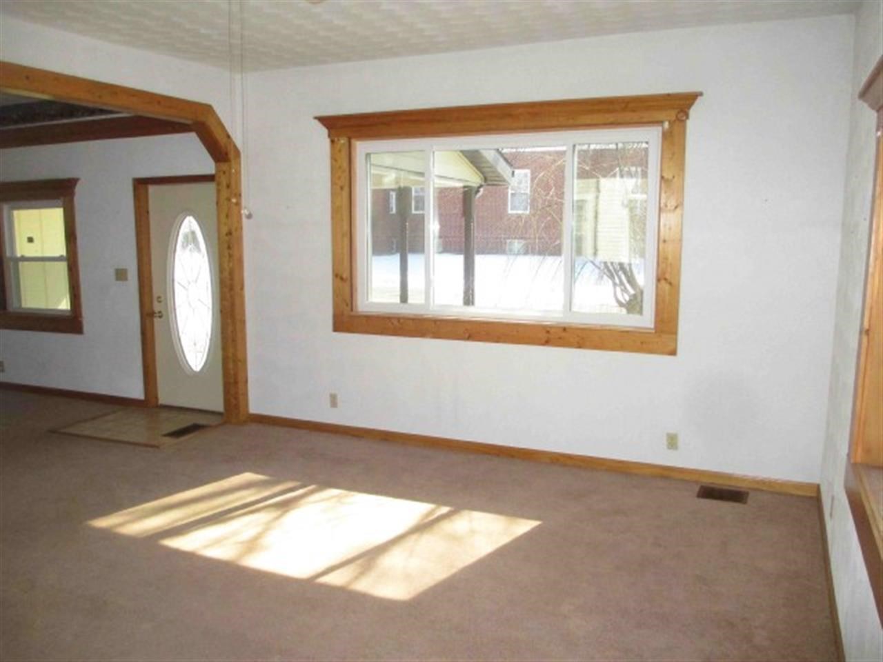 721 S Main St, Jonesboro, IN 46938 photo 2