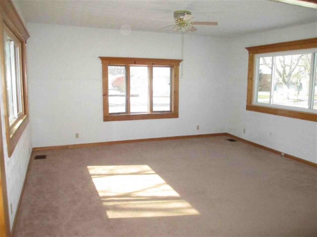 721 S Main St, Jonesboro, IN 46938 photo 3