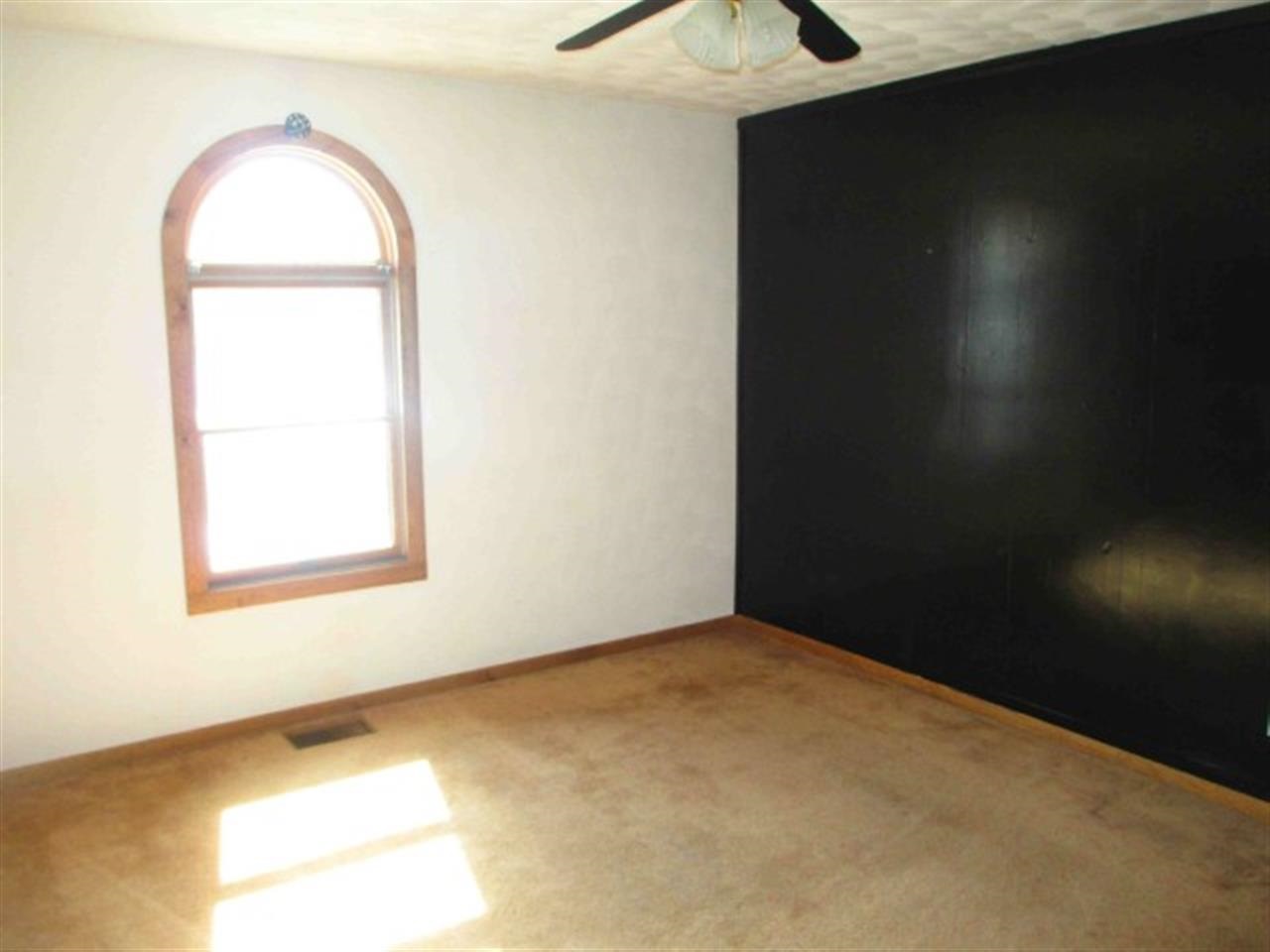 721 S Main St, Jonesboro, IN 46938 photo 5