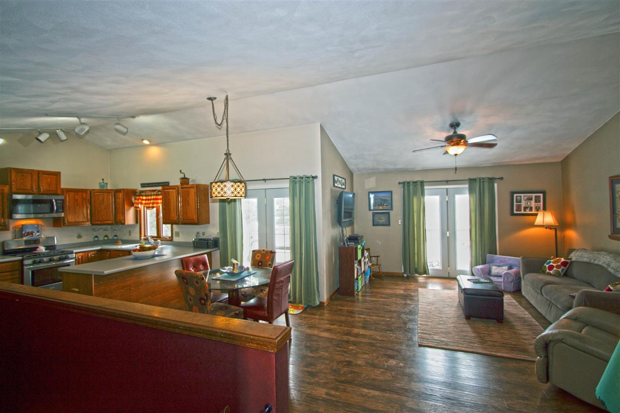 58866 Jason Ct, Elkhart, IN 46516 photo 2