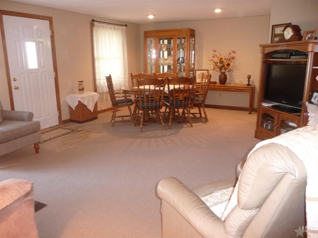 6825 Mimosa Ln, Fort Wayne, IN 46825 photo 4