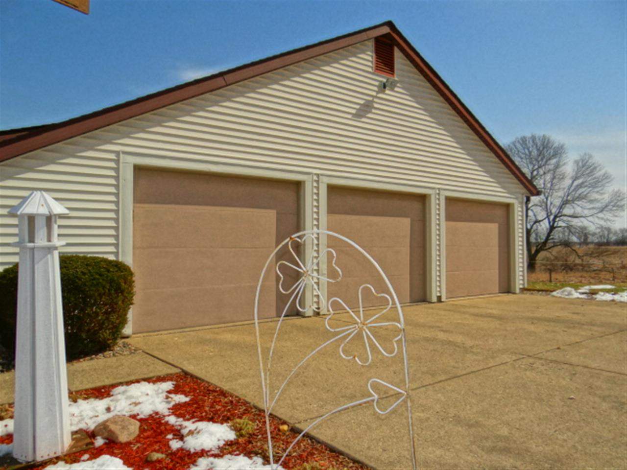4105 Willowood Dr, Lafayette, IN 47905 photo 2