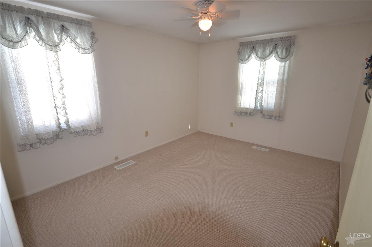 5910 S Bend Dr, Fort Wayne, IN 46804 photo 10