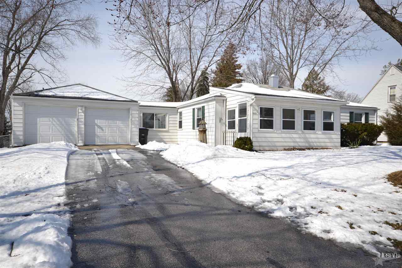 5910 S Bend Dr, Fort Wayne, IN 46804 photo 1