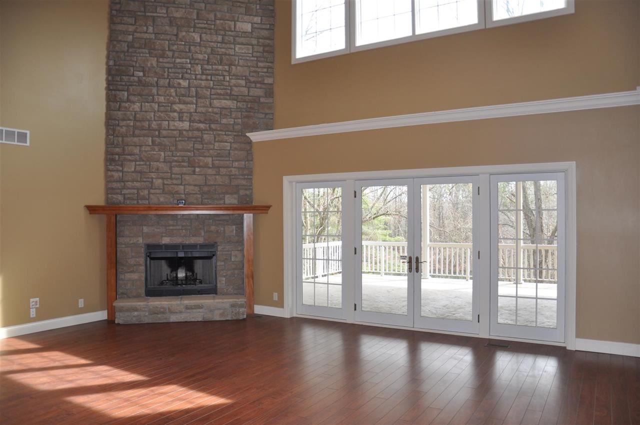 10000 Motz Rd, Evansville, IN 47720 photo 5