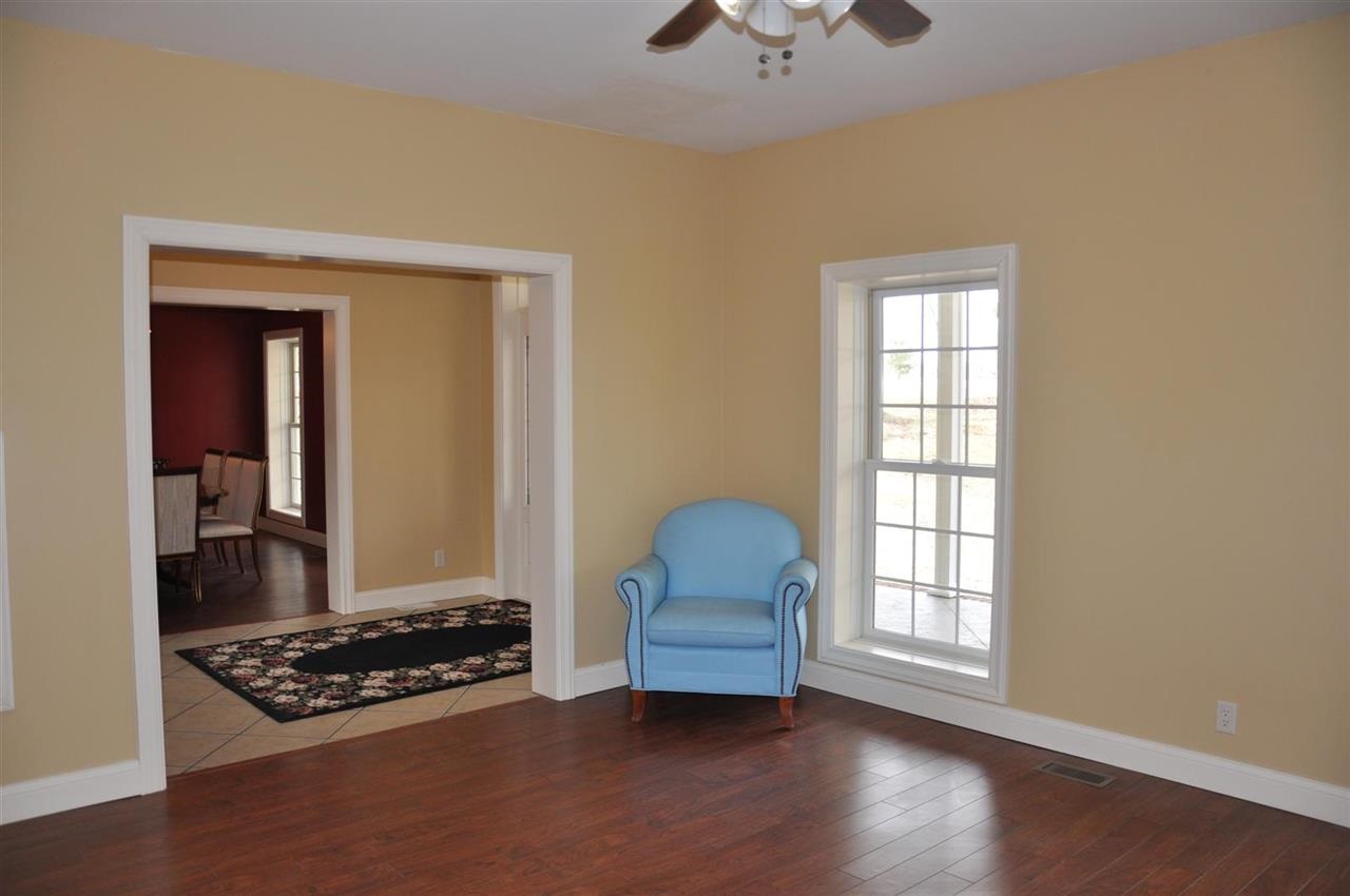 10000 Motz Rd, Evansville, IN 47720 photo 3