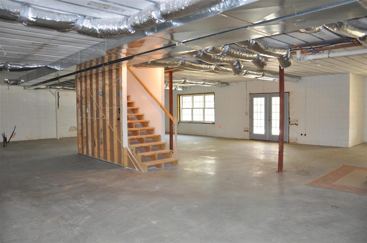 10000 Motz Rd, Evansville, IN 47720 photo 24