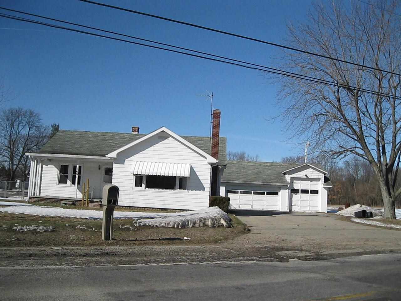 1001 Middlebury St, Goshen, IN 46526 photo 2
