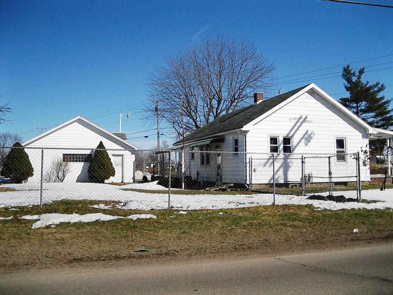 1001 Middlebury St, Goshen, IN 46526 photo 3