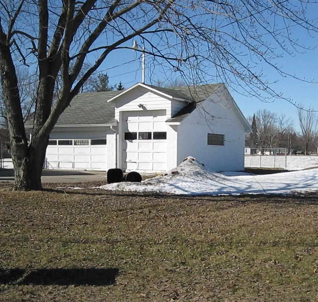 1001 Middlebury St, Goshen, IN 46526 photo 4