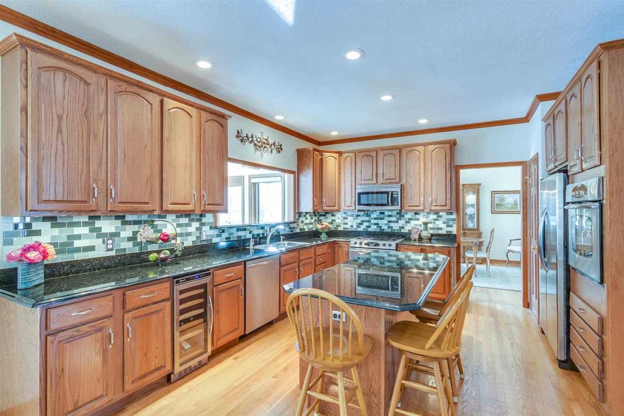 50514 Prestonwood Ct, Granger, IN 46530 photo 8