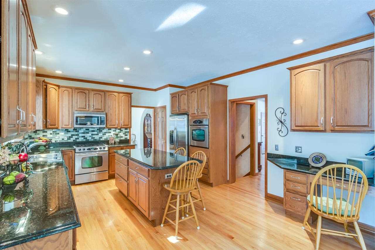 50514 Prestonwood Ct, Granger, IN 46530 photo 10