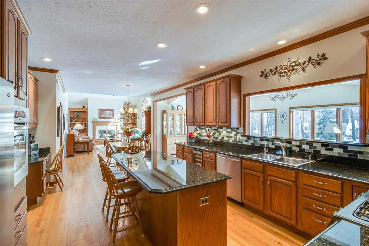 50514 Prestonwood Ct, Granger, IN 46530 photo 9