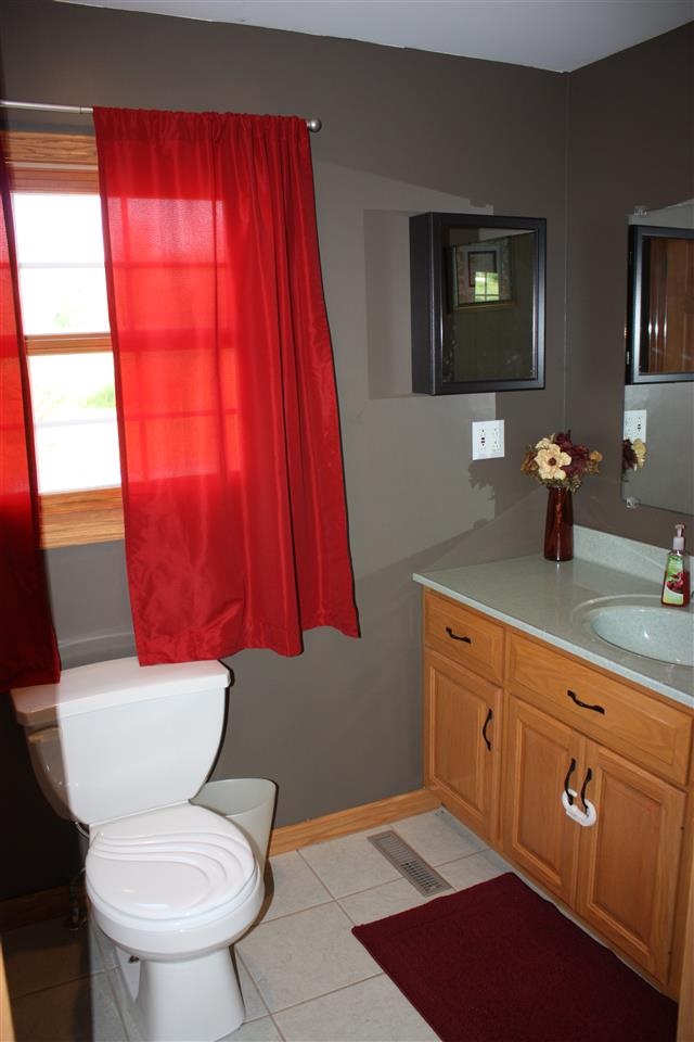 937 Bellbrook Rd, Loogootee, IN 47553 photo 17