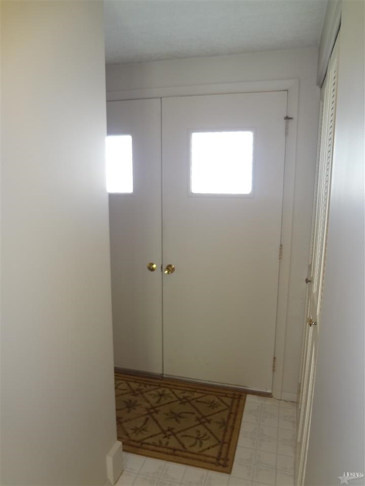 5714 Countess Dr, Fort Wayne, IN 46815 photo 3