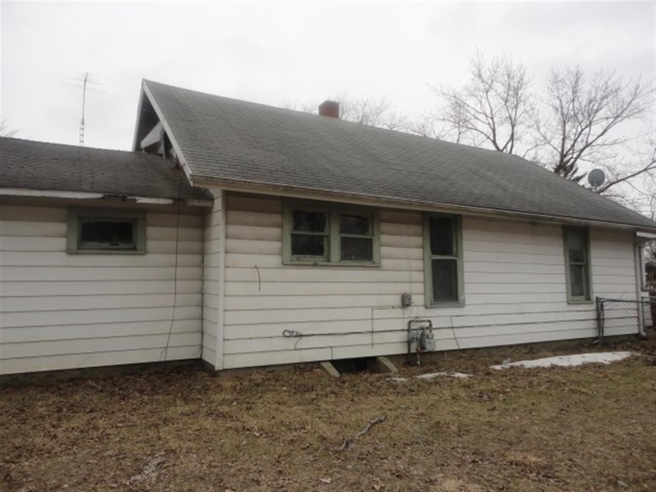 2905 S Nebraska St, Marion, IN 46953 photo 2