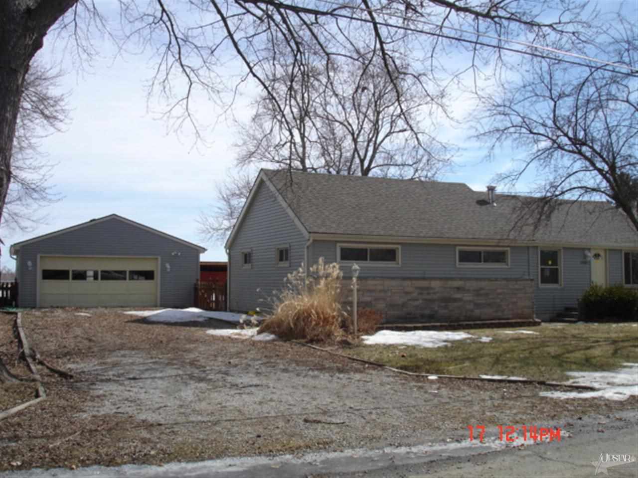 15708 Walnut St, Huntertown, IN 46748 photo 2