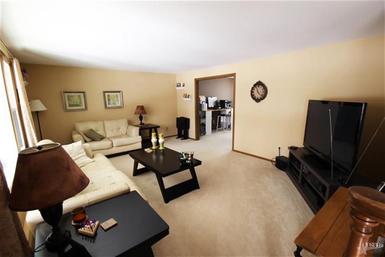 4315 Dalewood Dr, Fort Wayne, IN 46815 photo 7