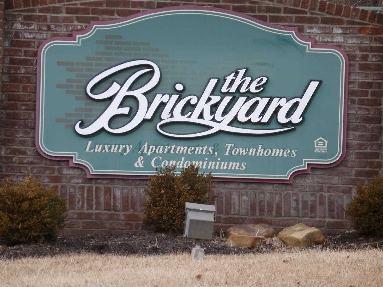 3608 Brickyard Ct, Evansville, IN 47720 photo 2