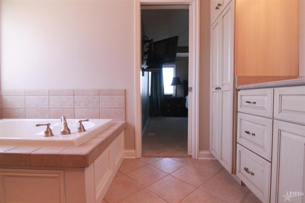 4033 Cadera Cv, Fort Wayne, IN 46845 photo 24