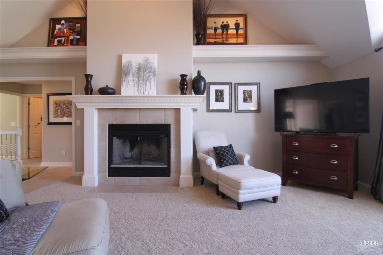 4033 Cadera Cv, Fort Wayne, IN 46845 photo 2