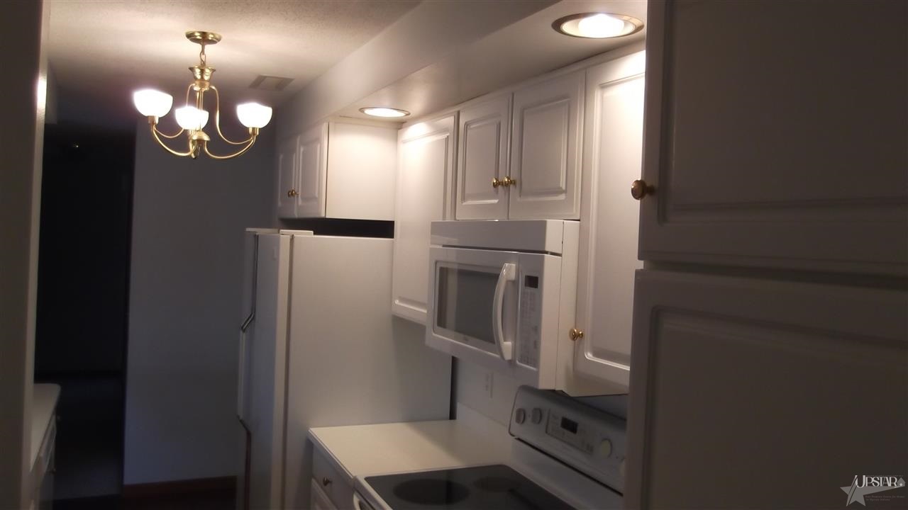 6321 Bennington Dr, Fort Wayne, IN 46815 photo 8