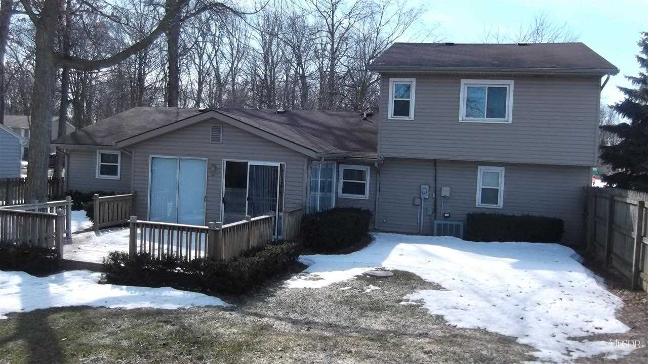 6321 Bennington Dr, Fort Wayne, IN 46815 photo 3