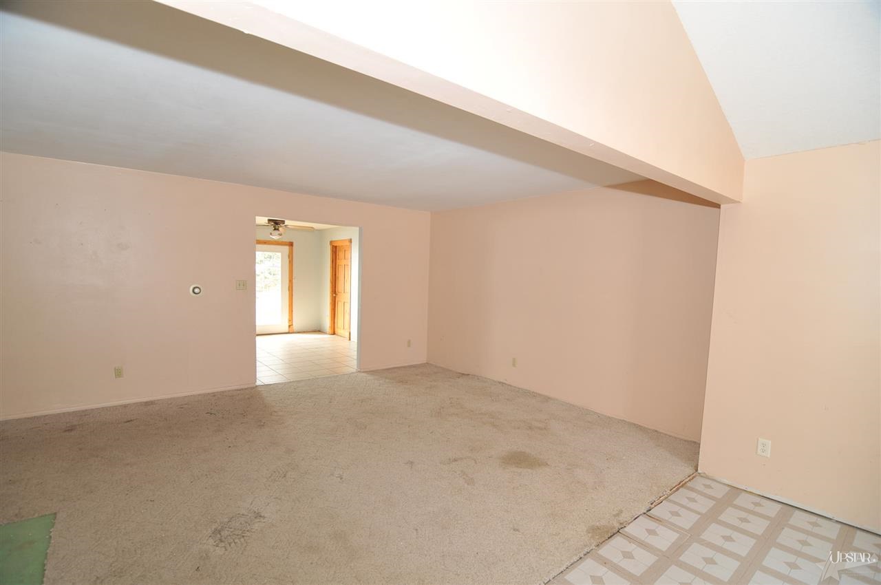 1620 Gillieron Rd, Fort Wayne, IN 46825 photo 3