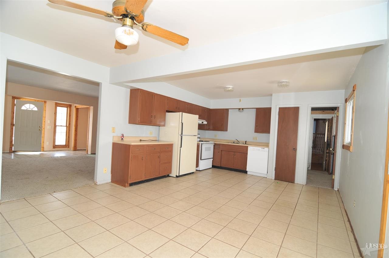 1620 Gillieron Rd, Fort Wayne, IN 46825 photo 4