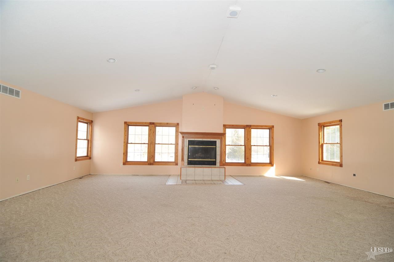 1620 Gillieron Rd, Fort Wayne, IN 46825 photo 7
