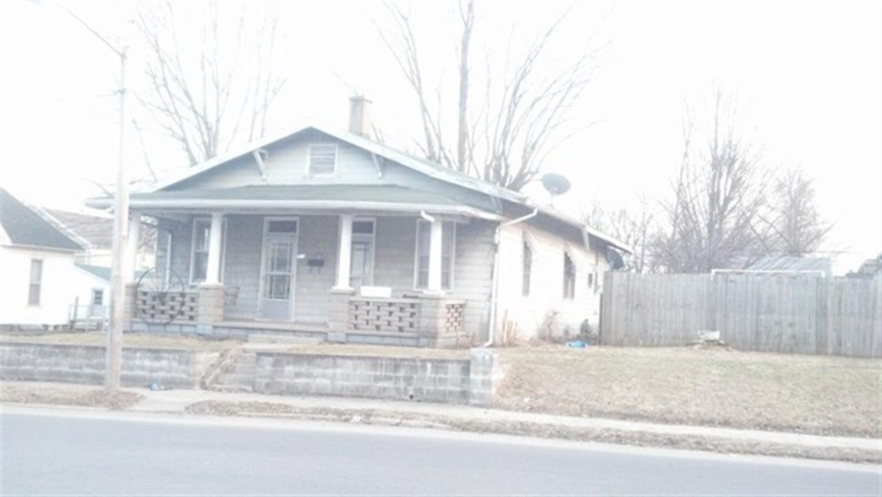 713 W Walnut St, Washington, IN 47501 photo 2