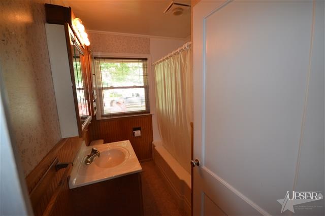 2204 Dellwood Dr, Fort Wayne, IN 46803 photo 13