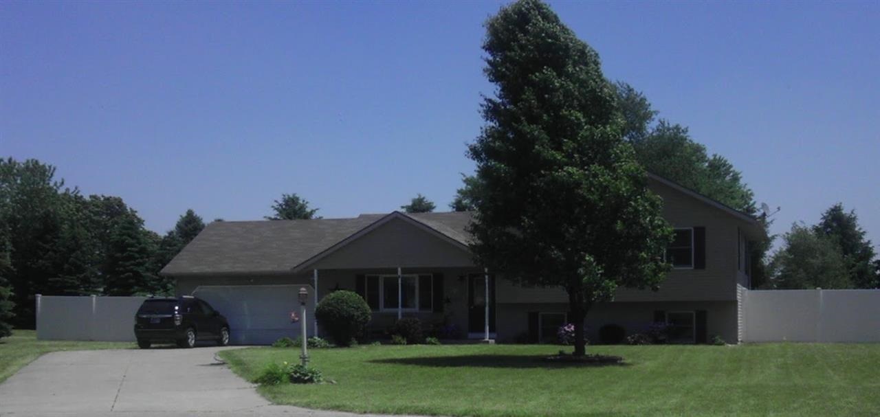 57822 Sunbury Dr, Elkhart, IN 46517 photo 2