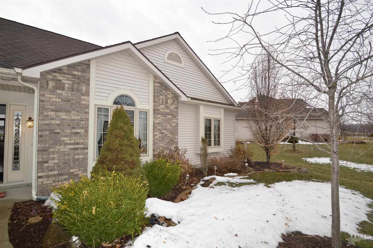 3715 Flowing Brook Dr, Fort Wayne, IN 46818 photo 3